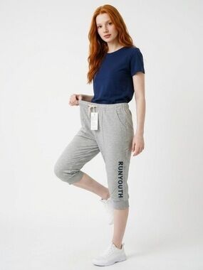 Women's Gray Cropped Sweatpants